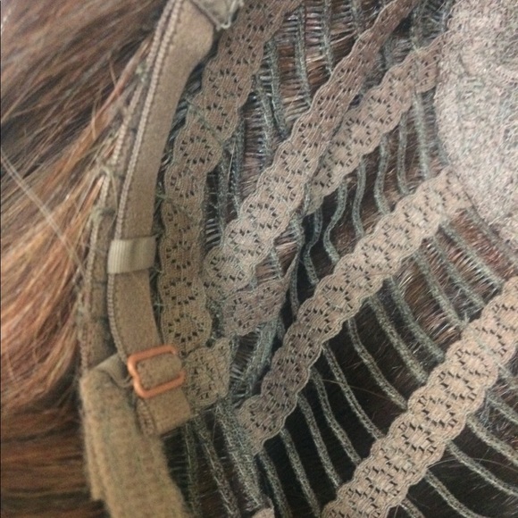 Adjustable Wig Moves Better Than Human Hair - Picture 3 of 7